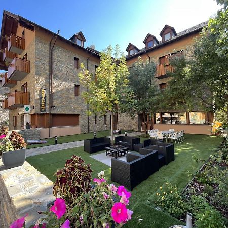 Hotel Els Encantats Эспот Экстерьер фото