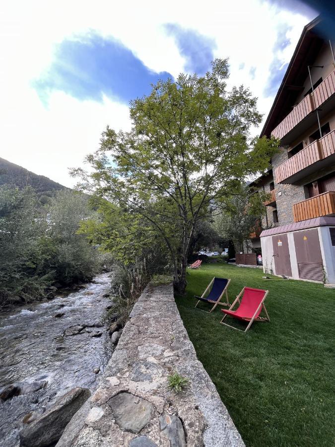 Hotel Els Encantats Эспот Экстерьер фото